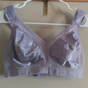 NWOT Playtex 36c bra